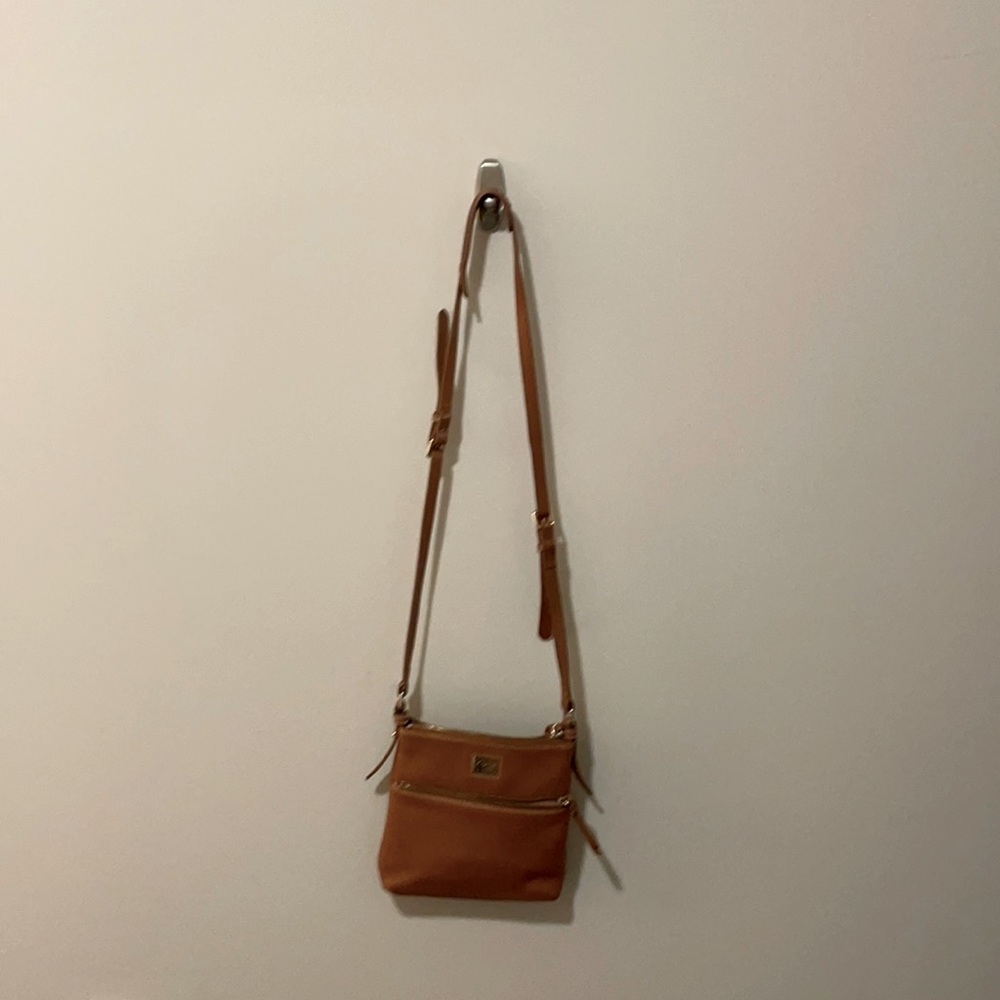 Dooney & Bourke Dillen Letter Carrier handbag